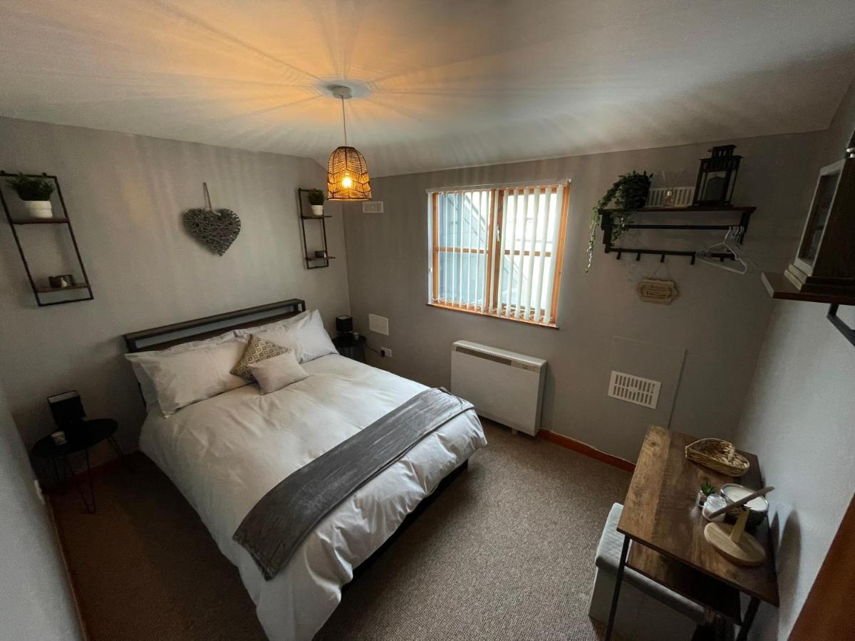 Westend Holiday Let 3 Brecon Exterior foto